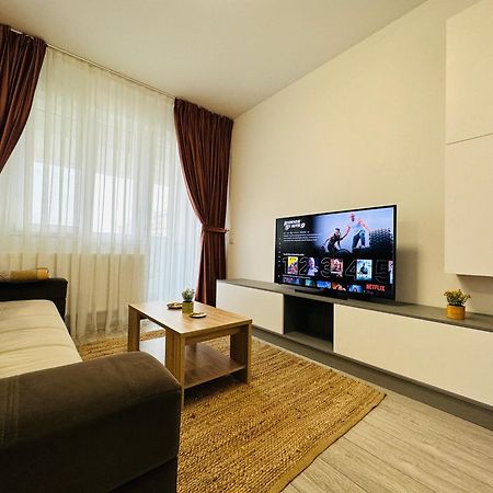 Palas Retreat - Q Residence Iasi Exteriör bild